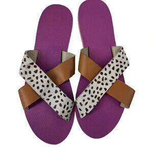 NWOT Sseko cowhide and fuschia slide sandals 9